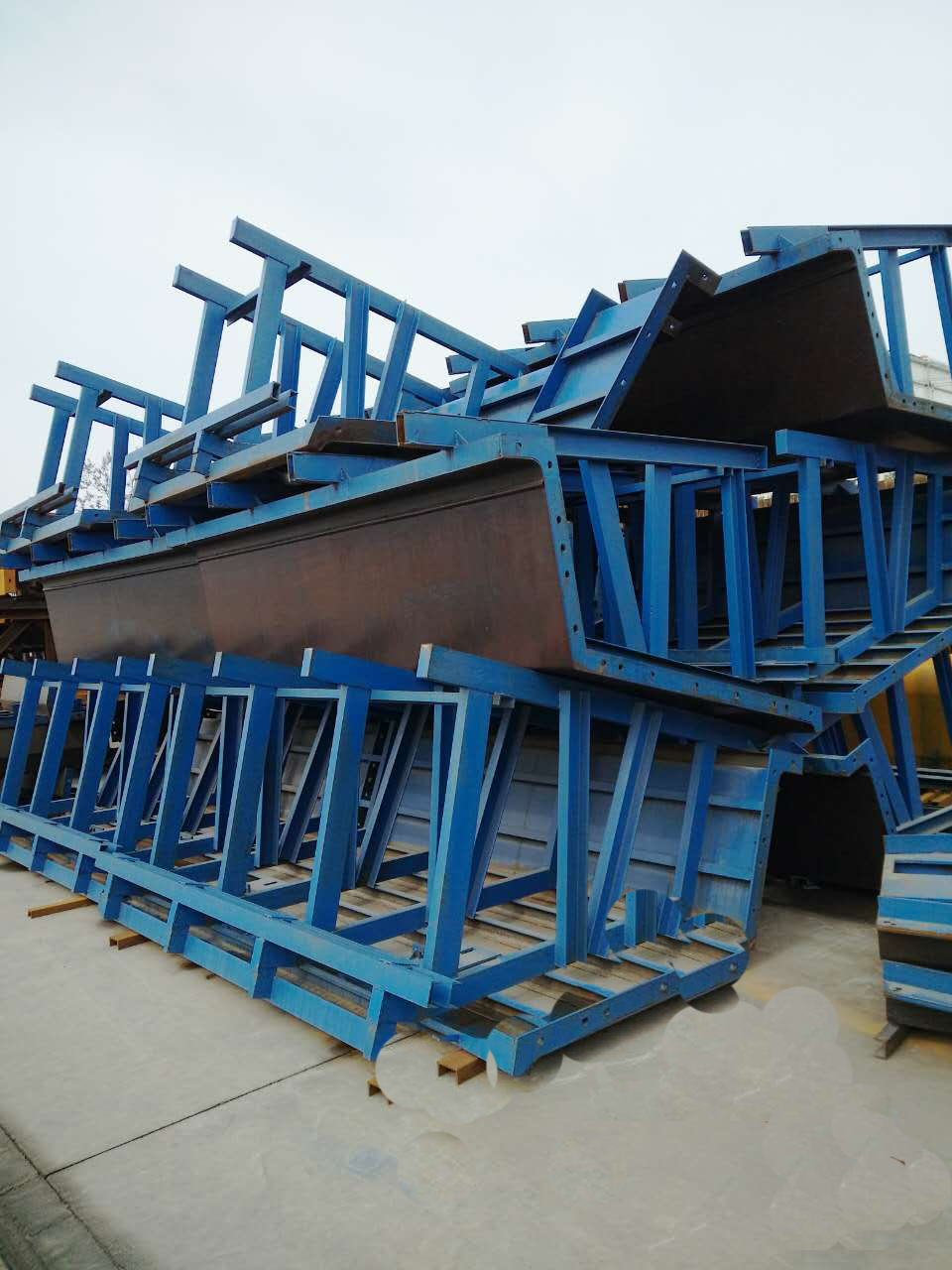 河南钢模板厂家——安阳一标30米箱梁发货中