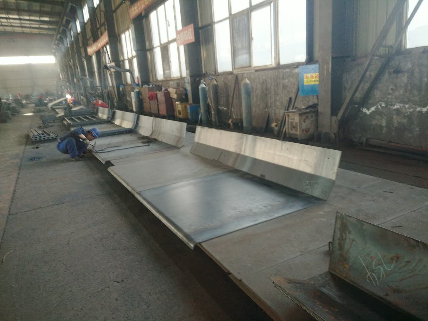 河南钢模板厂家欢迎各界来我公司订购箱梁模板