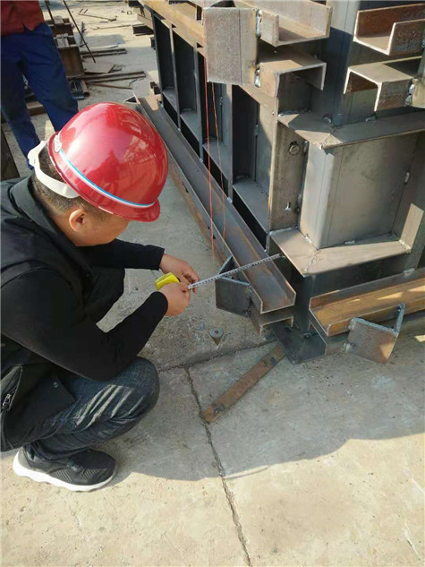 河南伟志模板给客户做的方柱钢模板加工组装完成