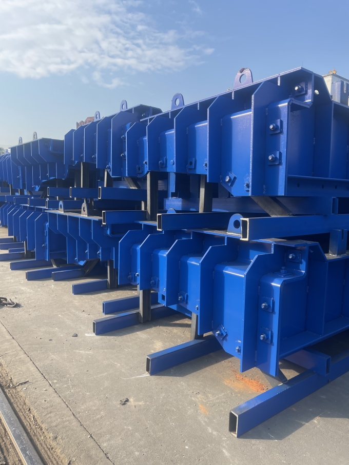 伟志景观护栏钢模板，打造城市靓丽风景线